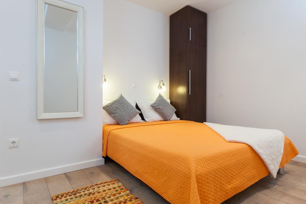Apartment Vila Volicija Makarska Exterior foto
