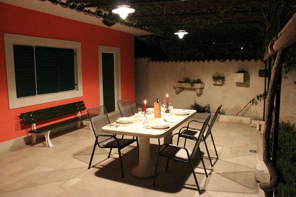 Apartment Vila Volicija Makarska Exterior foto